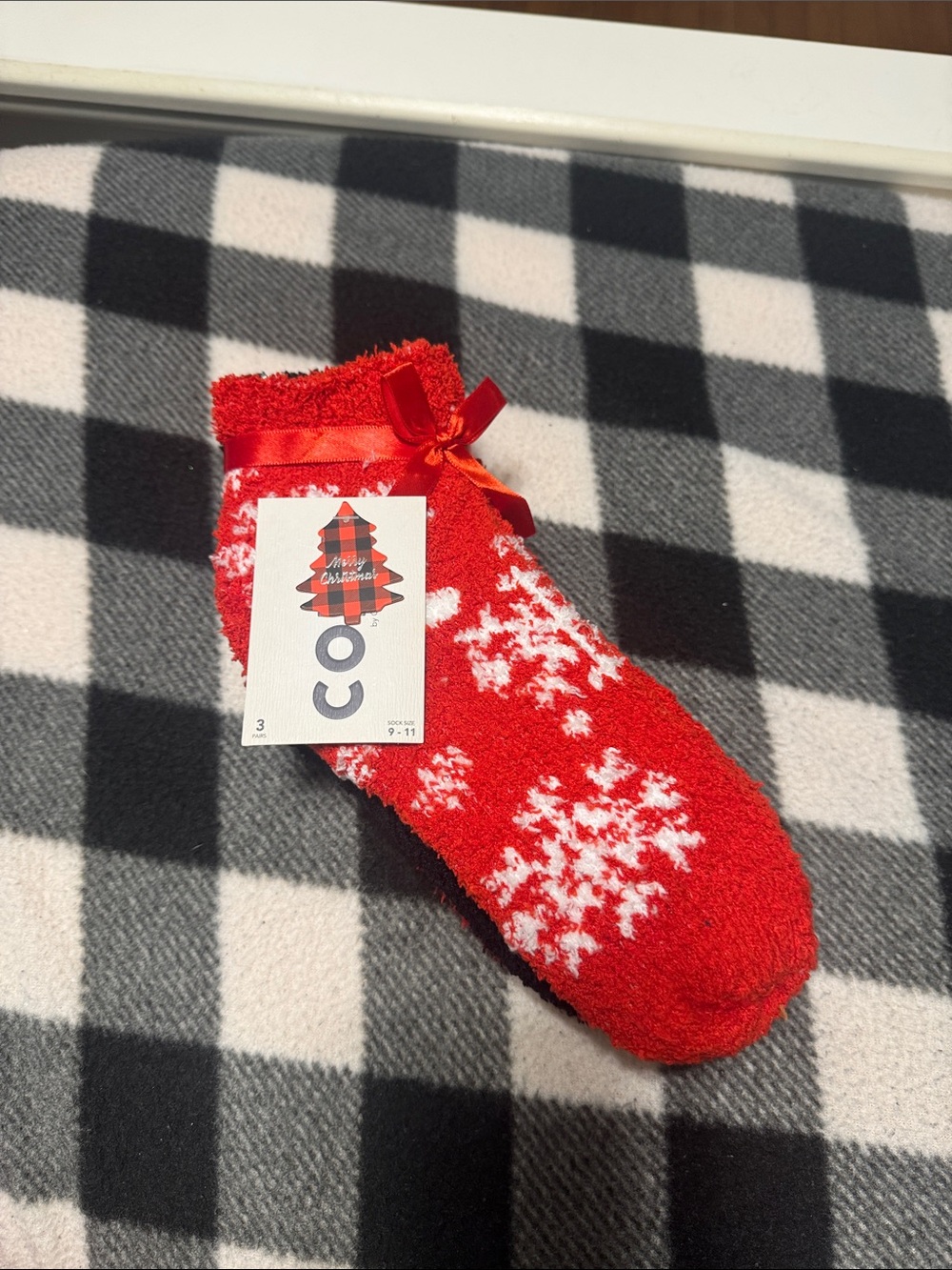 Red Snowflake Holiday Fuzzy Socks